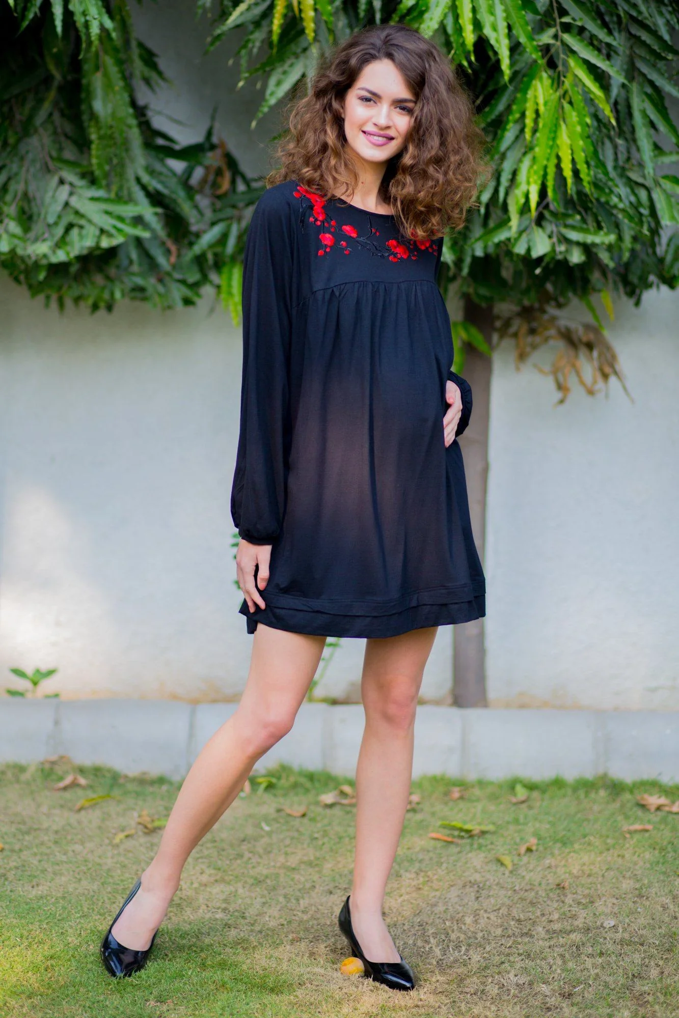 Red crochet Stretchable Maternity Black Dress - Chenance