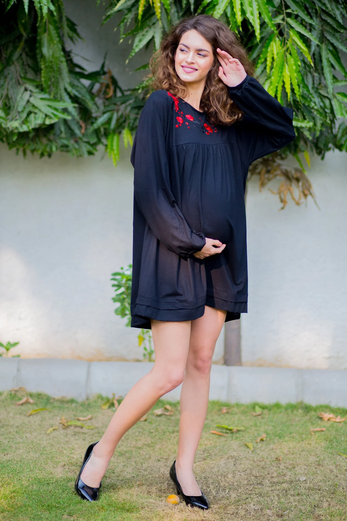 Red crochet Stretchable Maternity Black Dress - Chenance