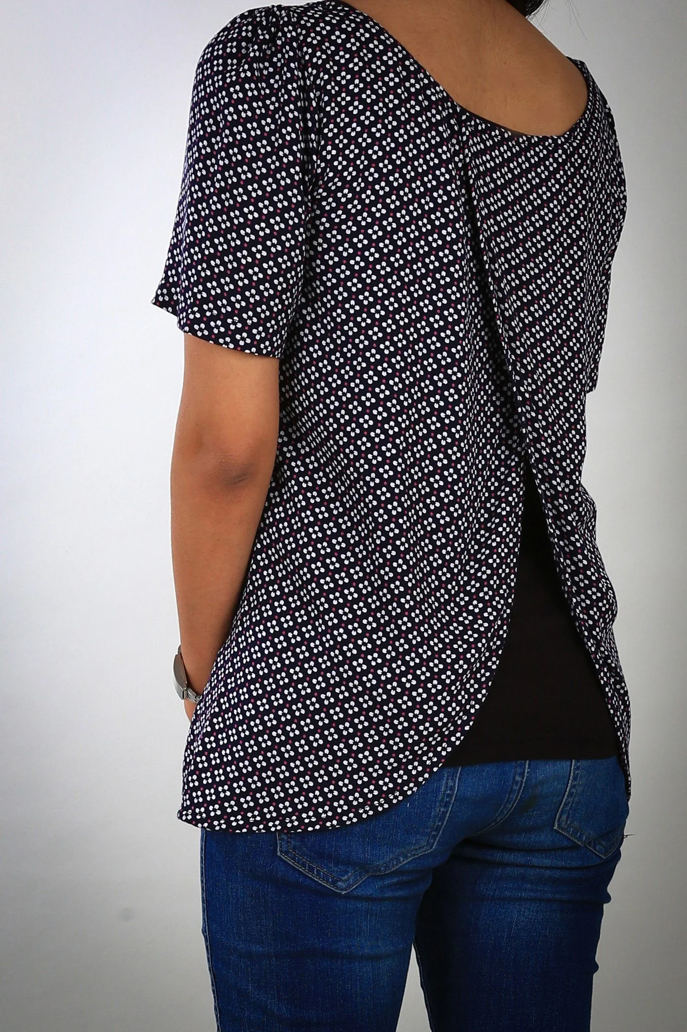 Floral Print Back Open Maternity Top - Chenance