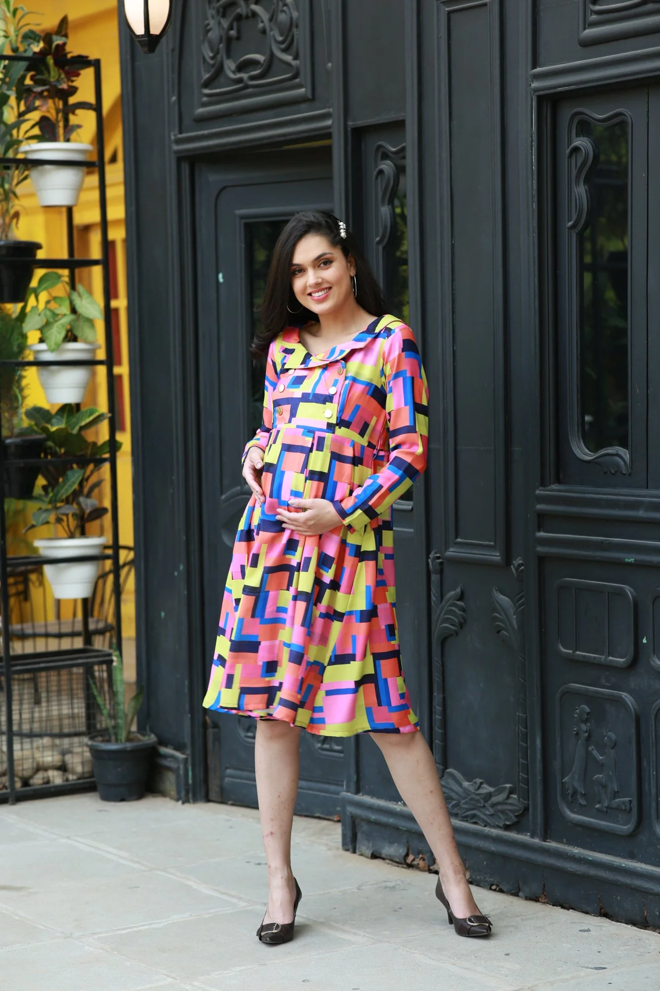 Premium Bubblegum Abstract Chic Collared Maternity Dress - Chenance