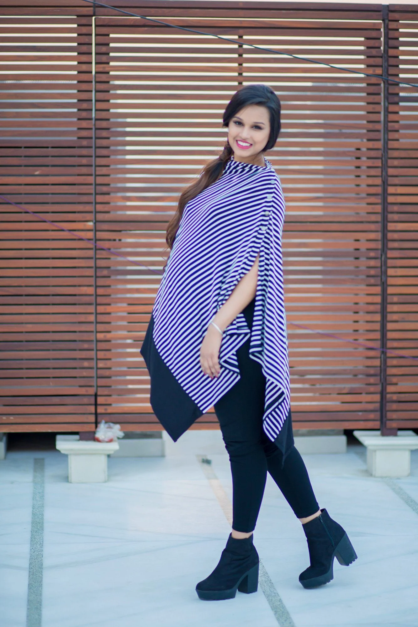 Nautical Striped Versatile Nursing Stole With Border - Chenance