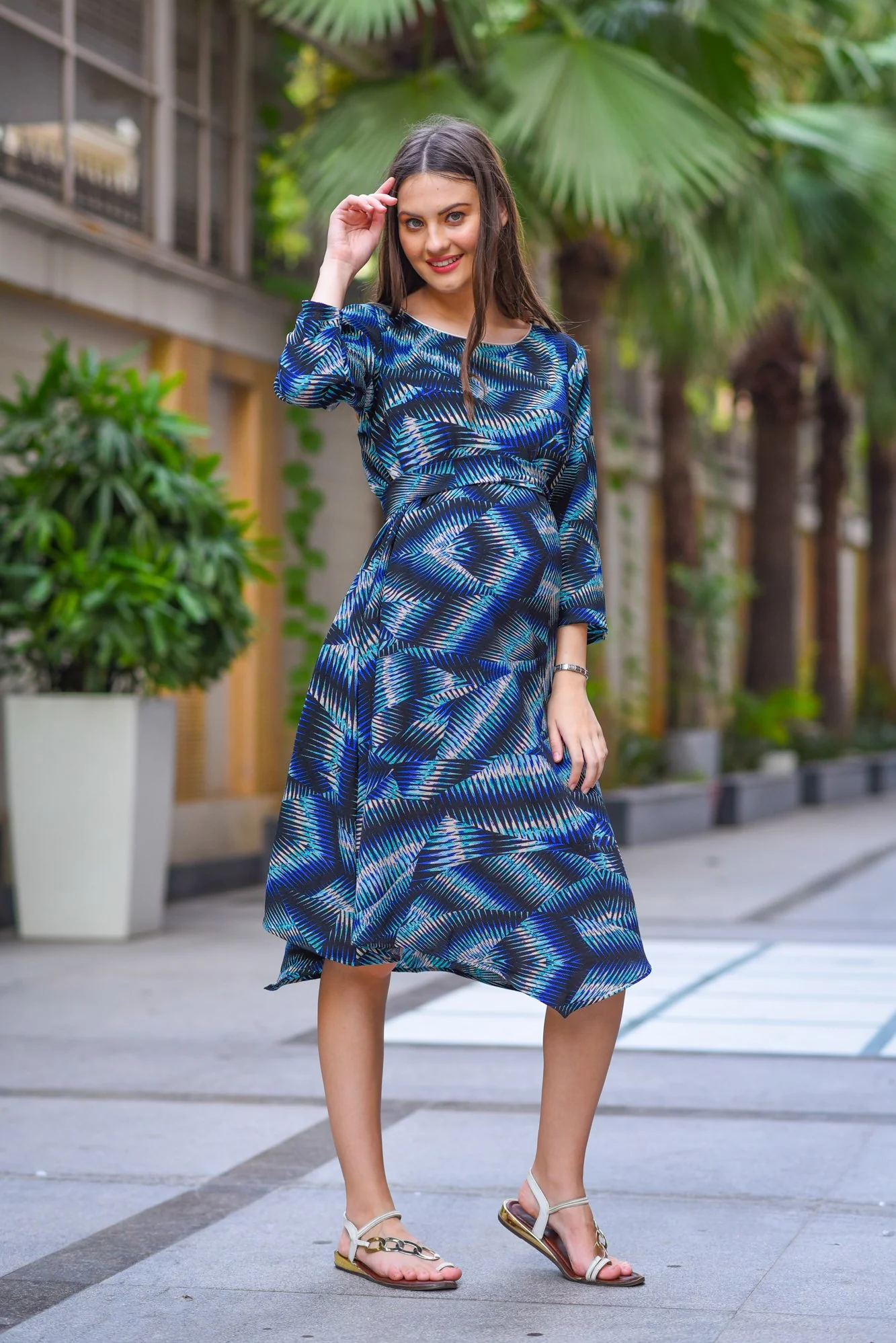 Leafy Maternity & Nursing Horizontal Zip Dress - Chenance