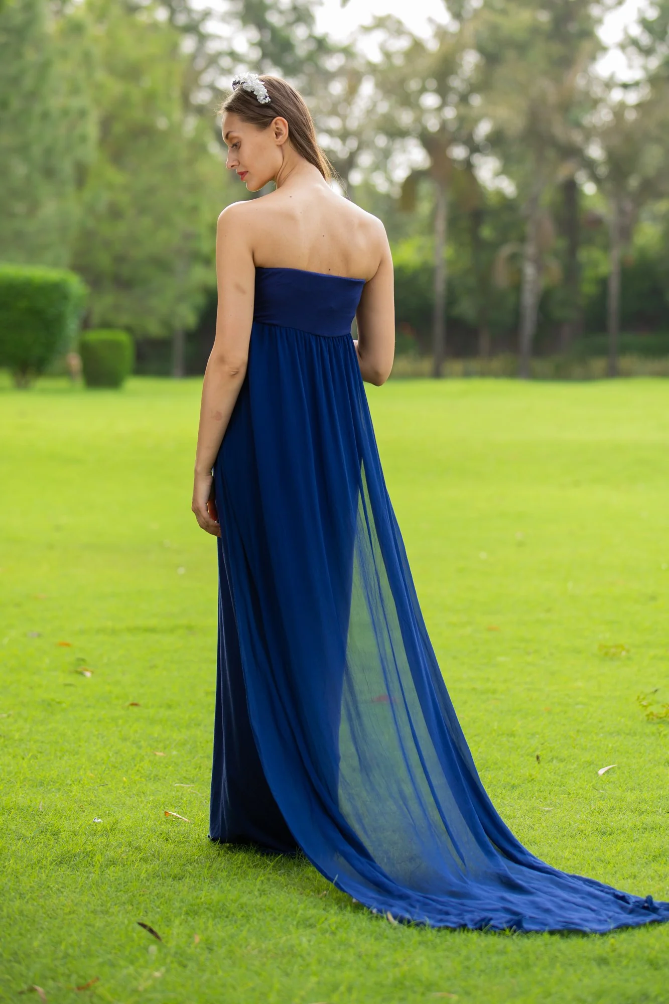 Luxe Royal Blue Off-Shoulder Trail Maternity Photoshoot Gown - Chenance