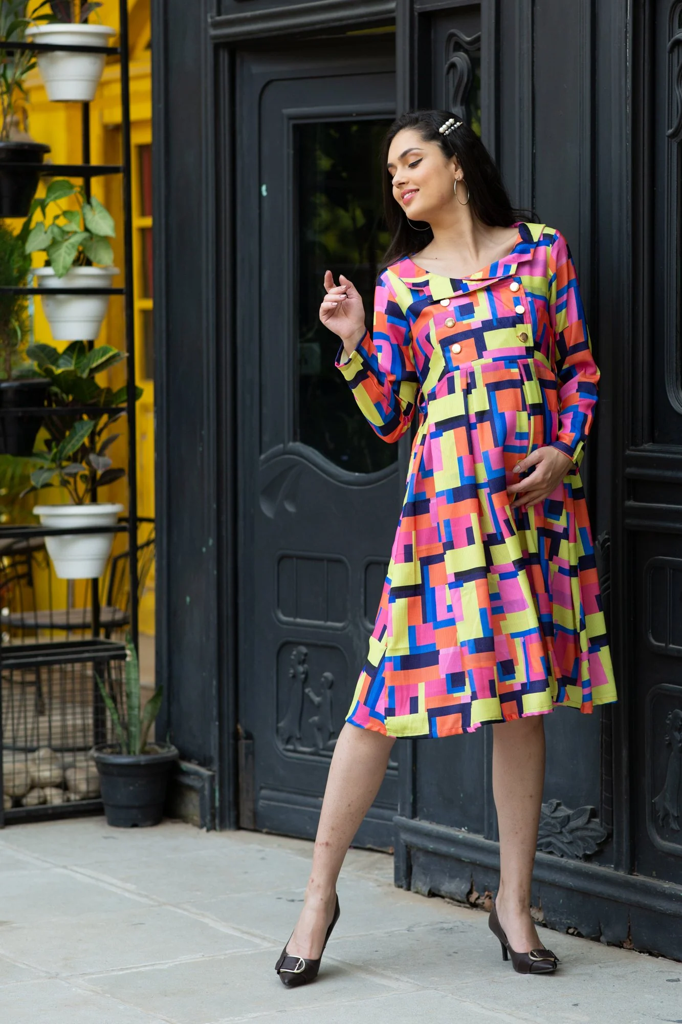 Premium Bubblegum Abstract Chic Collared Maternity Dress - Chenance