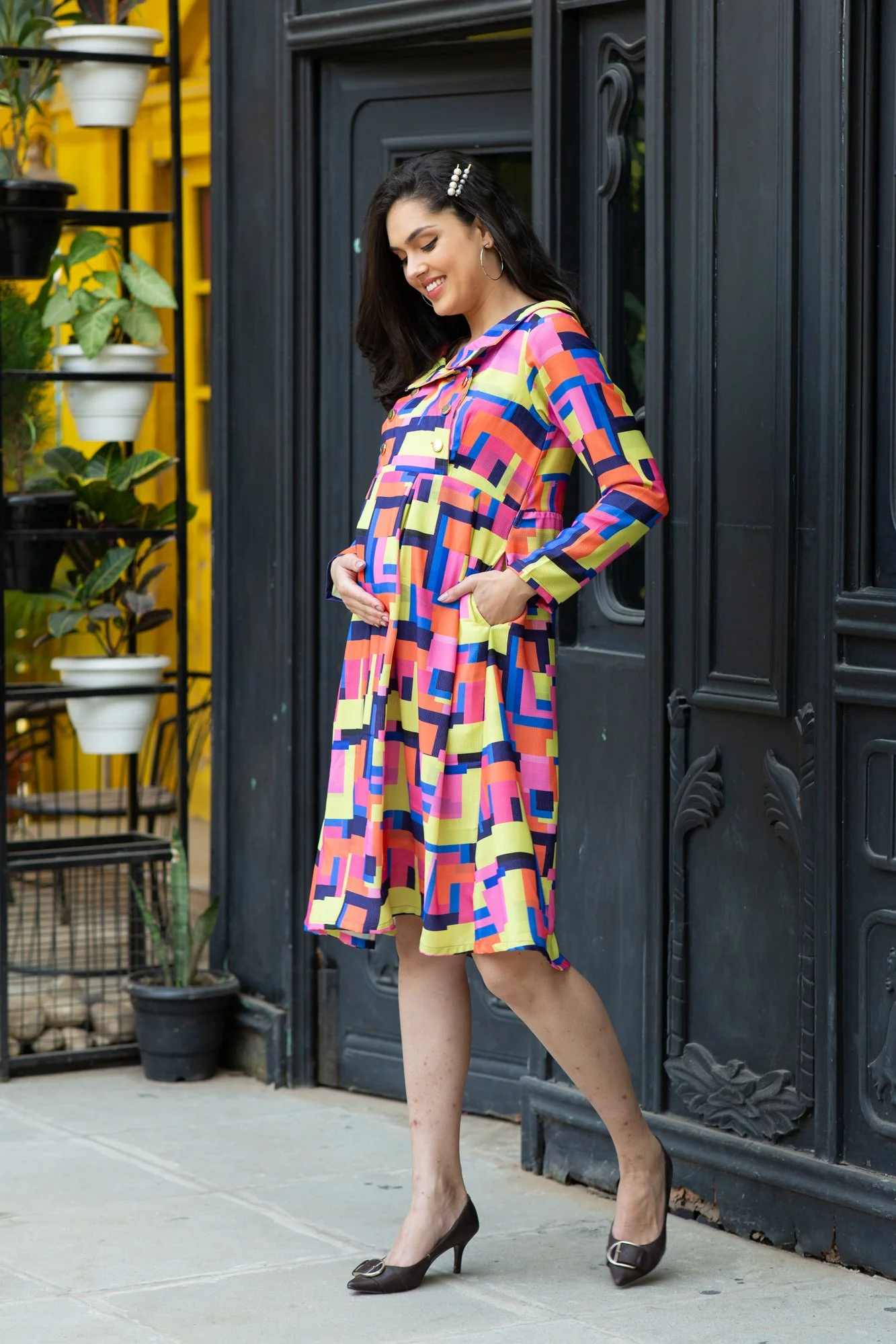 Premium Bubblegum Abstract Chic Collared Maternity Dress - Chenance