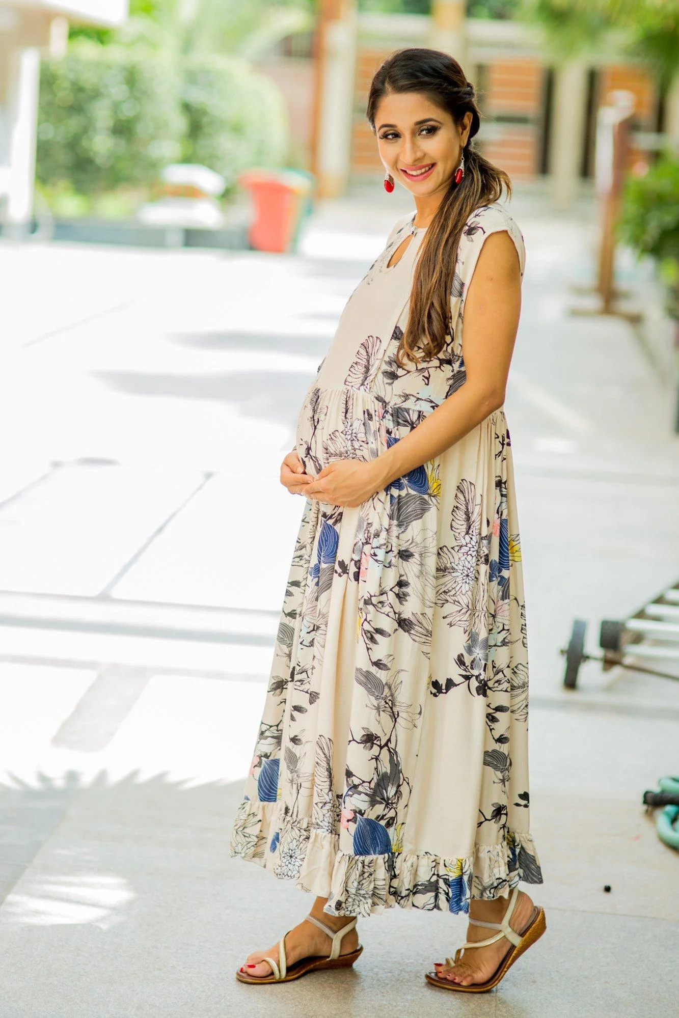 Off-white Garden Frill Concealed Zips Nursing Dress - Chenance