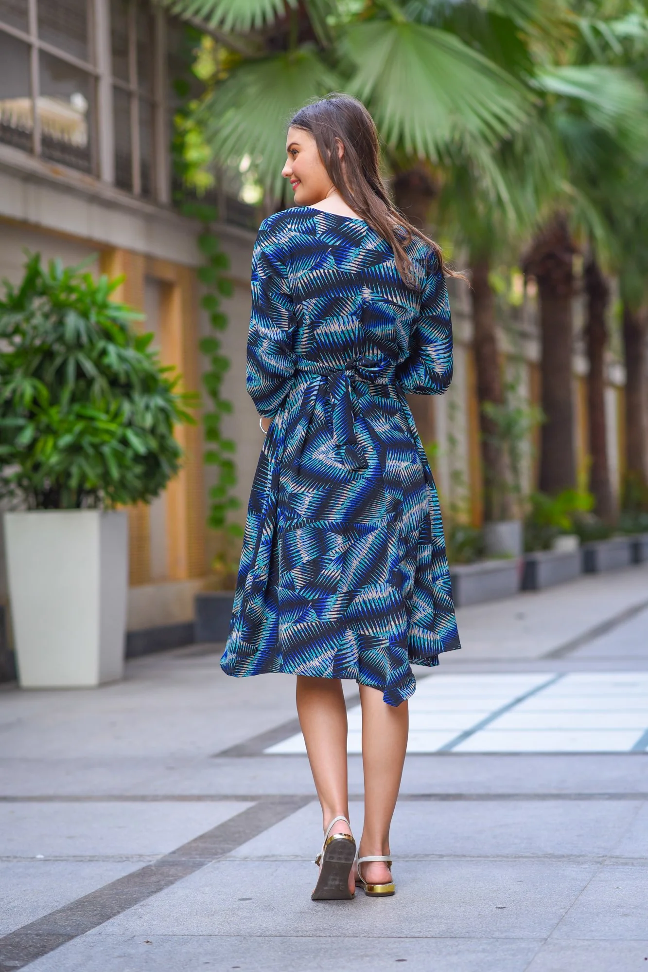 Leafy Maternity & Nursing Horizontal Zip Dress - Chenance