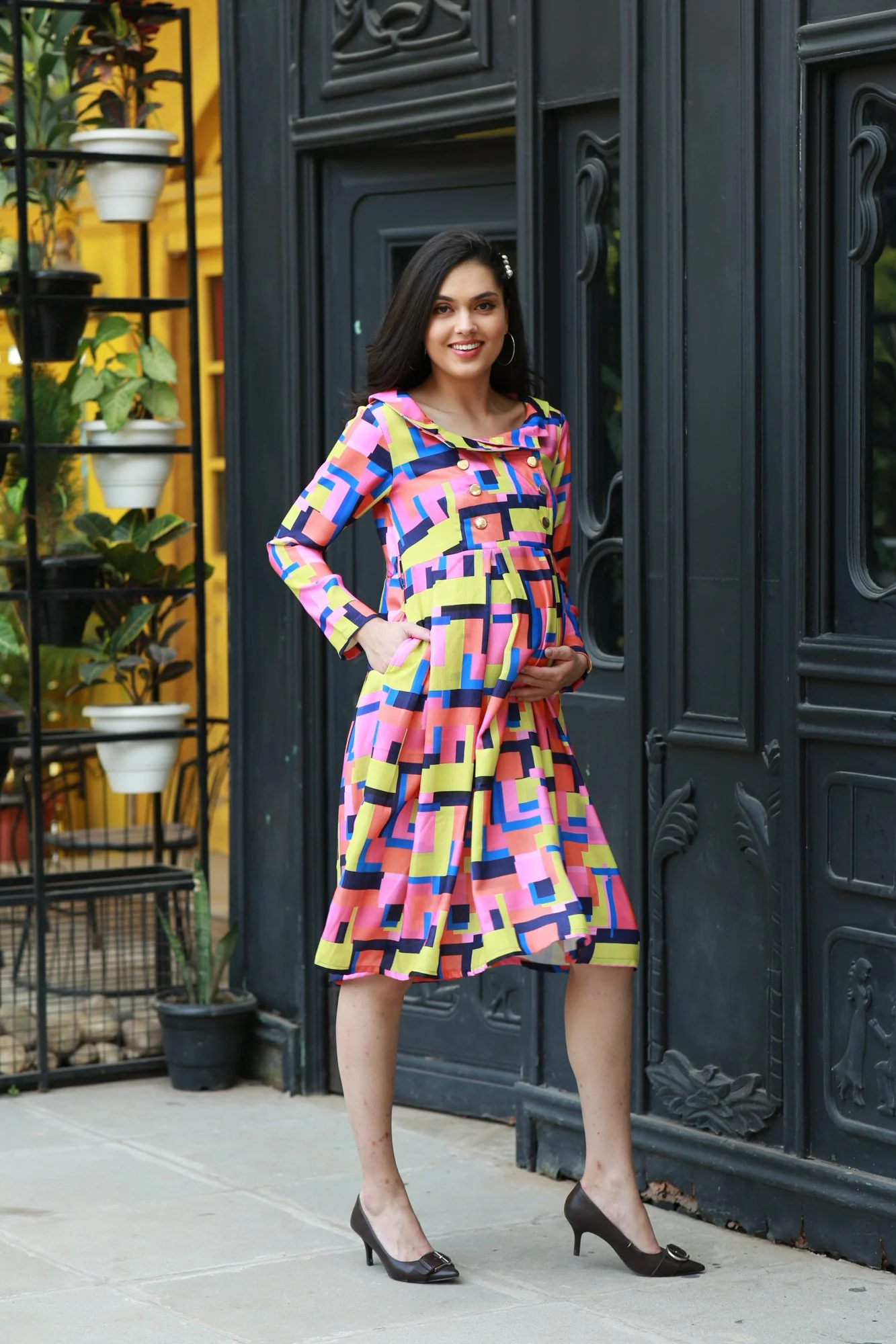 Premium Bubblegum Abstract Chic Collared Maternity Dress - Chenance