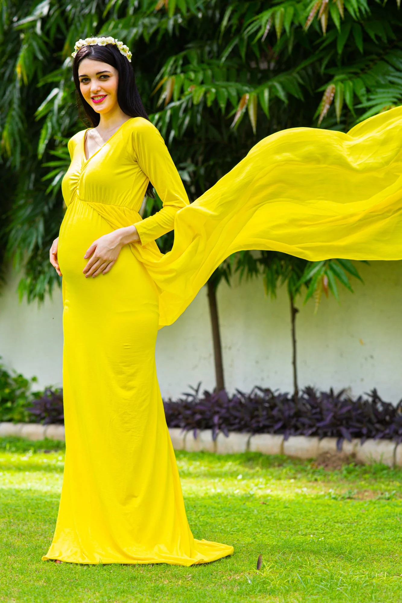 Sunny Yellow Trail Maternity Photoshoot Gown - Chenance