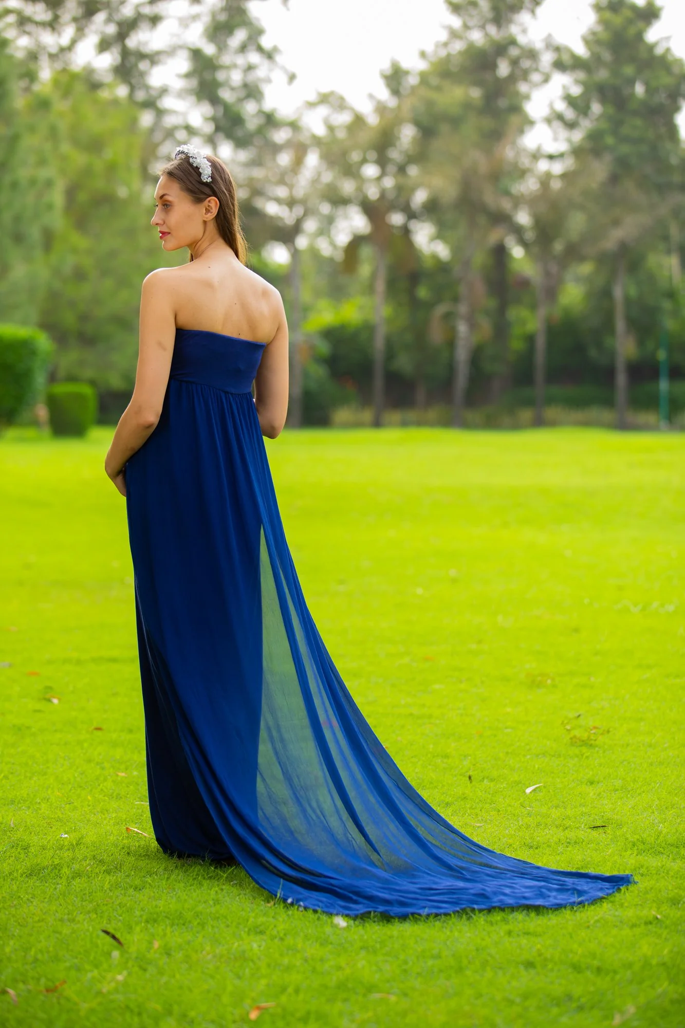 Luxe Royal Blue Off-Shoulder Trail Maternity Photoshoot Gown - Chenance