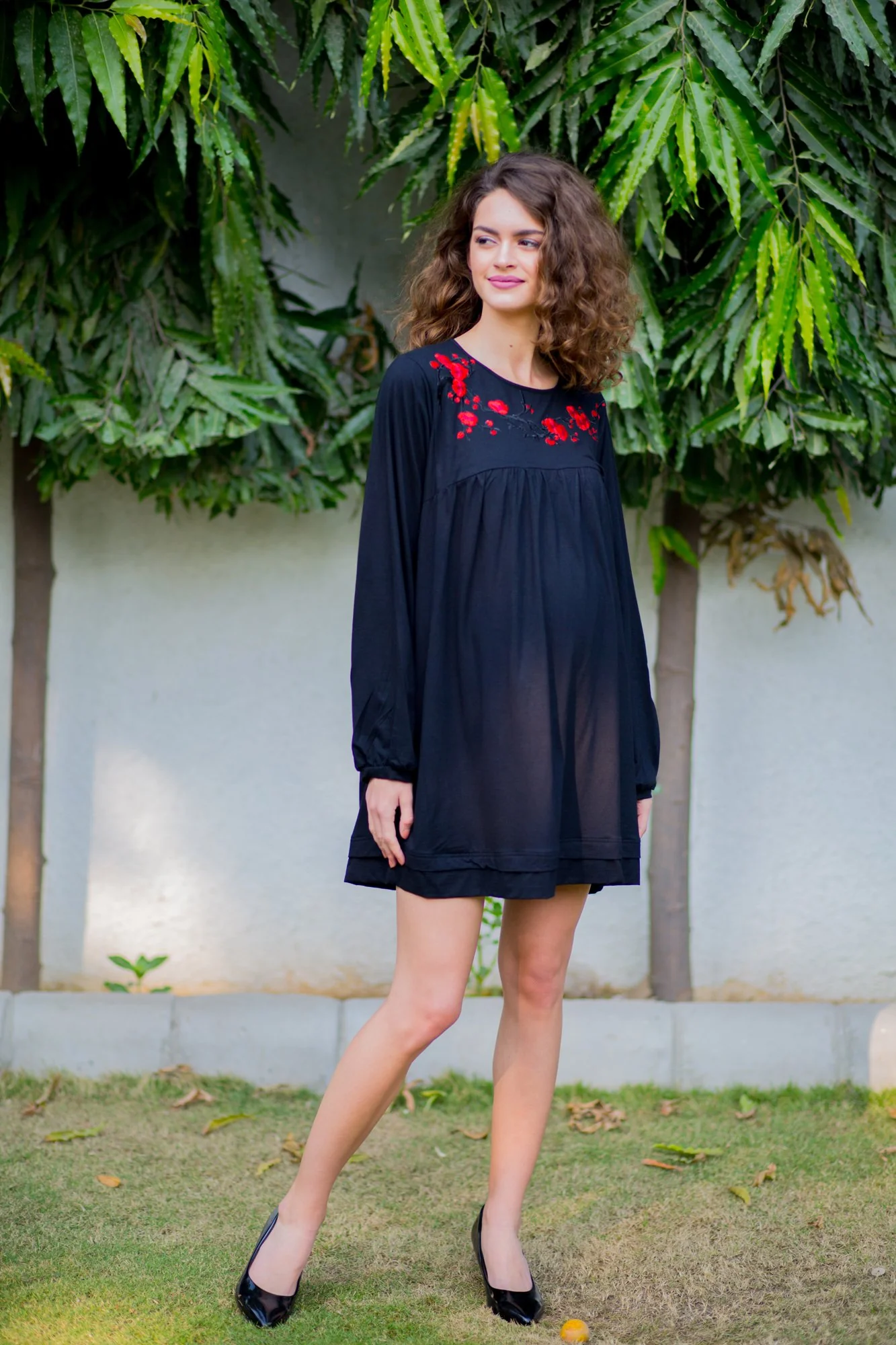 Red crochet Stretchable Maternity Black Dress - Chenance