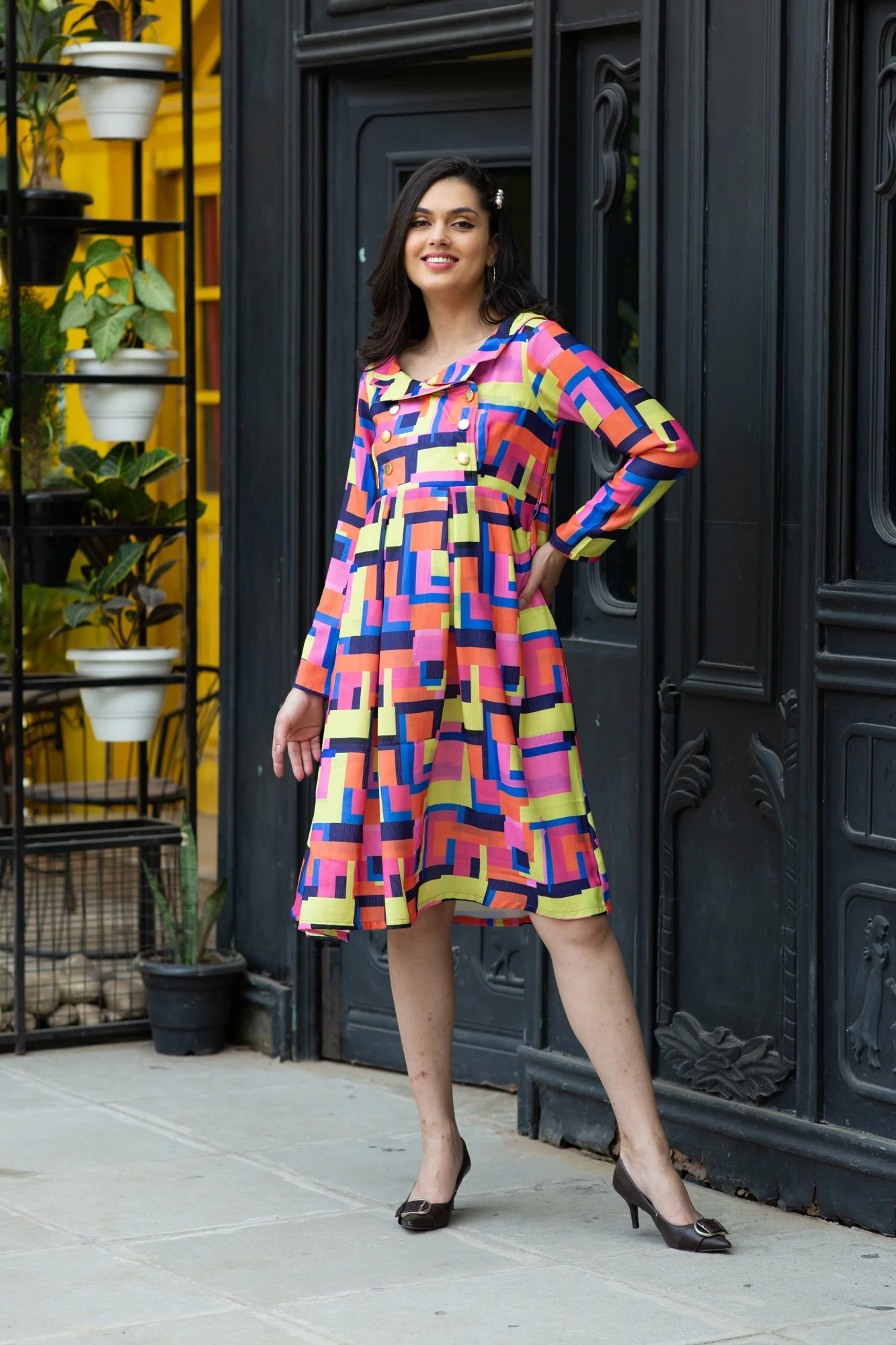 Premium Bubblegum Abstract Chic Collared Maternity Dress - Chenance