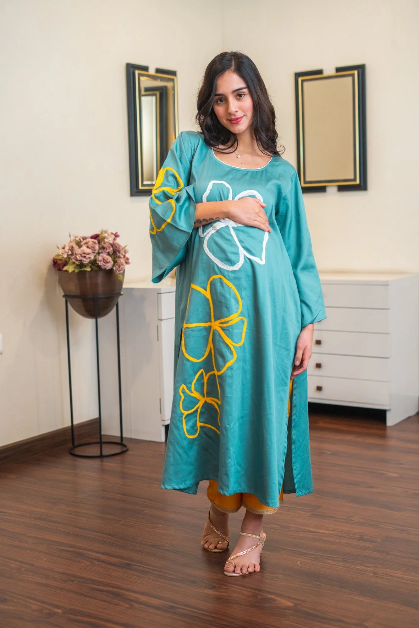 Premium Arabian Green Embroidered Maternity Kurta + Bottom (2 Pc) - Chenance
