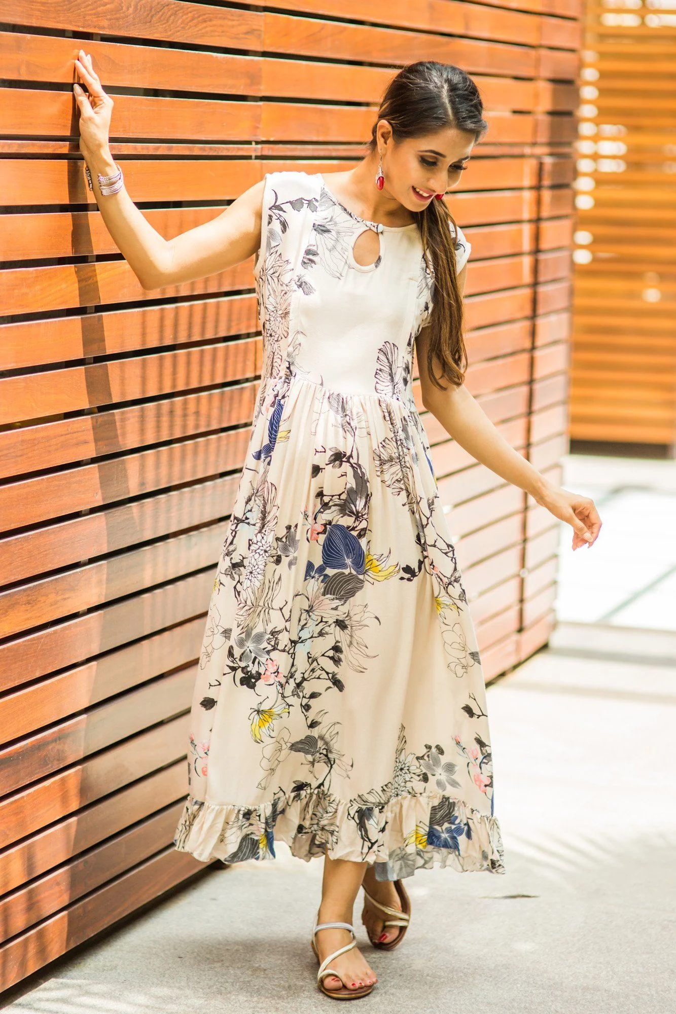 Off-white Garden Frill Concealed Zips Nursing Dress - Chenance