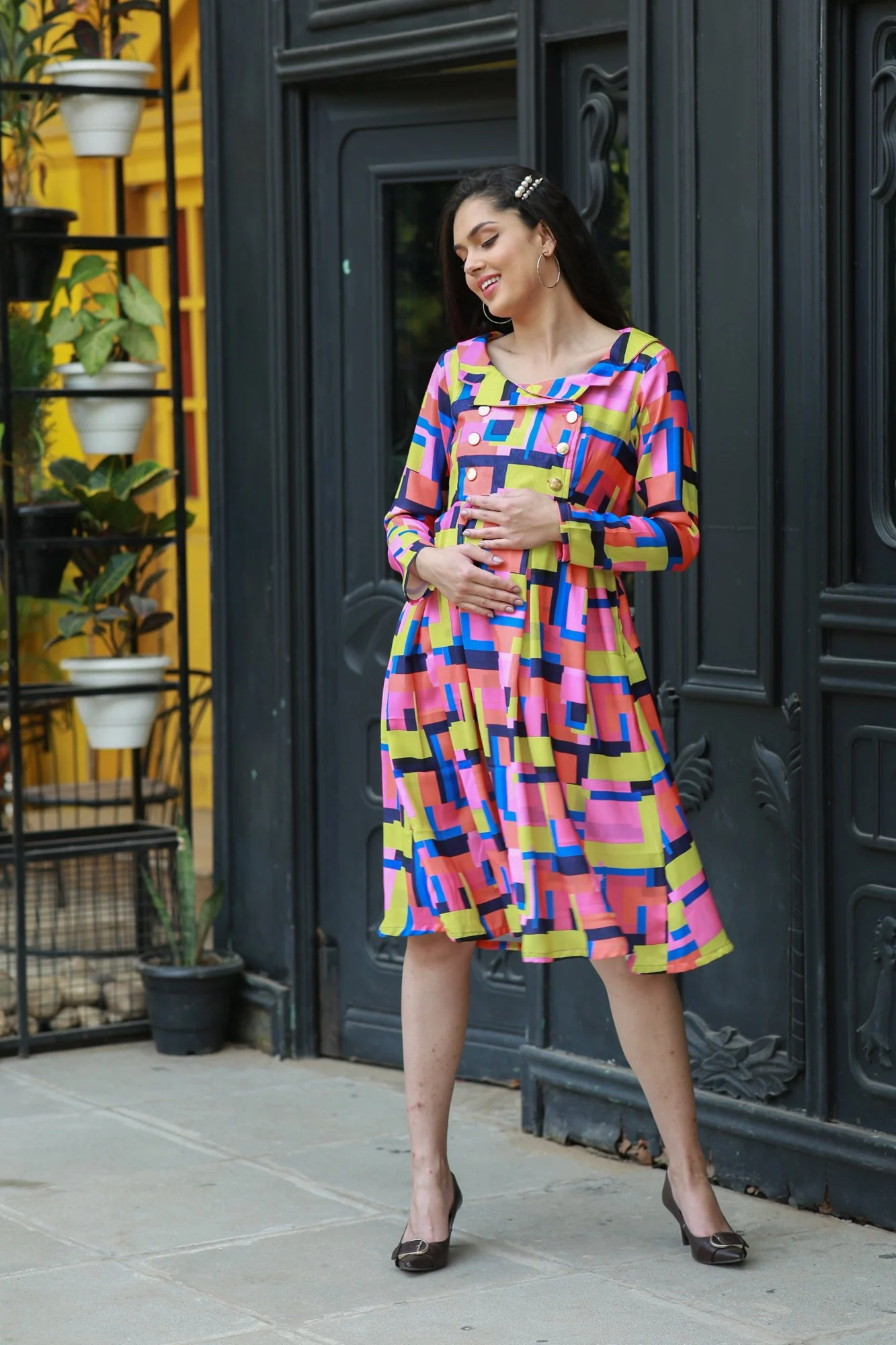 Premium Bubblegum Abstract Chic Collared Maternity Dress - Chenance
