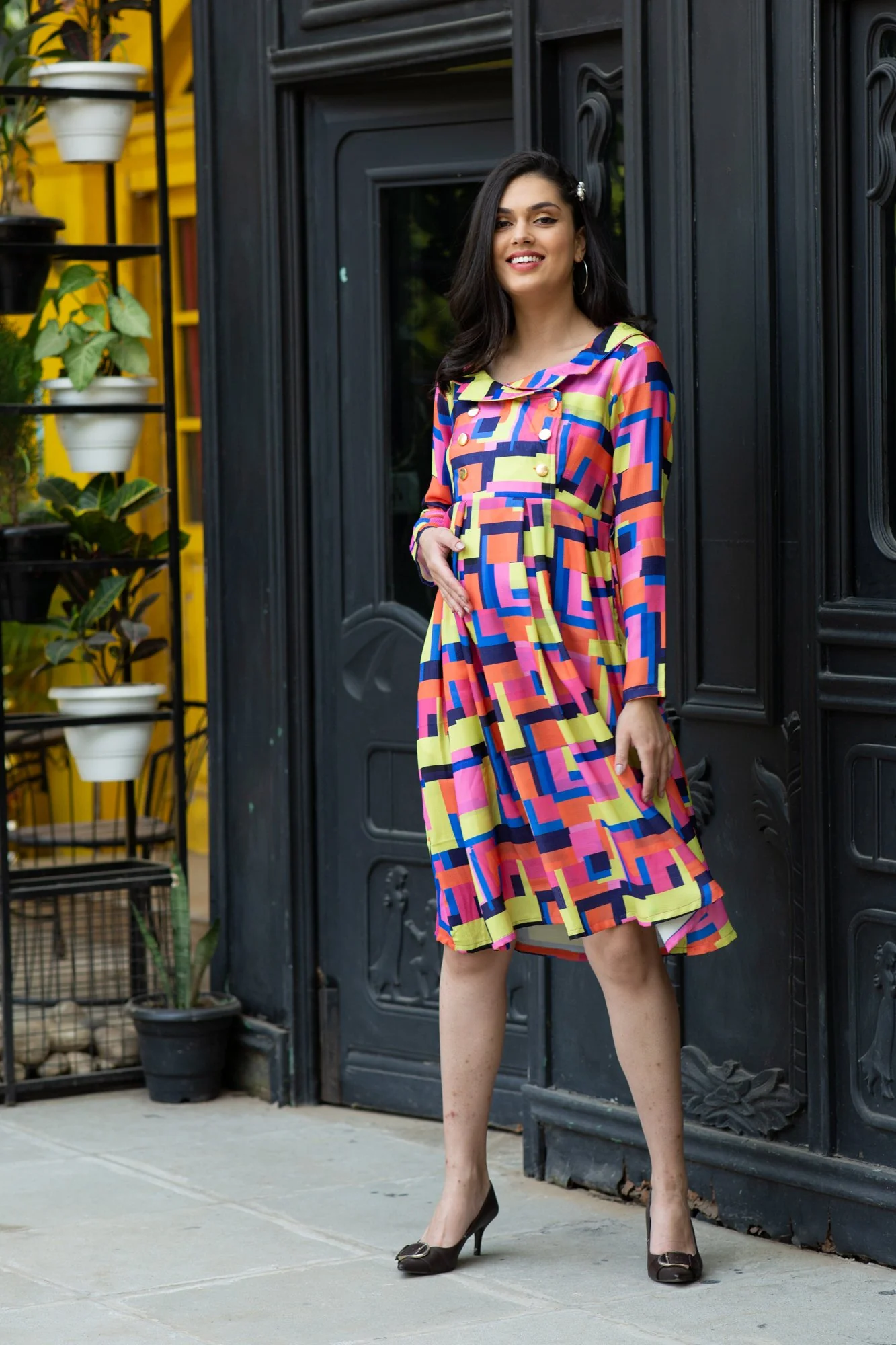 Premium Bubblegum Abstract Chic Collared Maternity Dress - Chenance