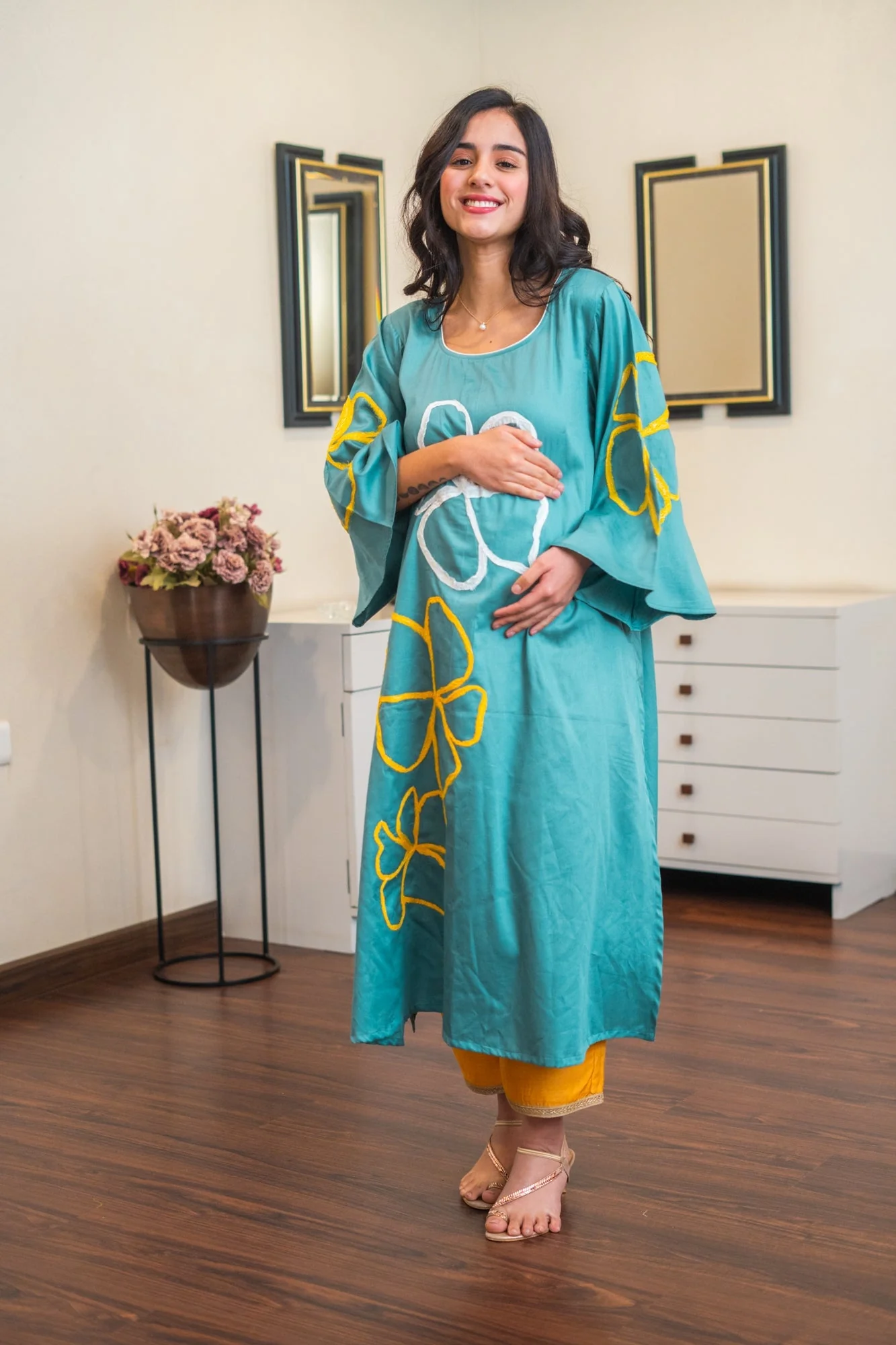Premium Arabian Green Embroidered Maternity Kurta + Bottom (2 Pc) - Chenance